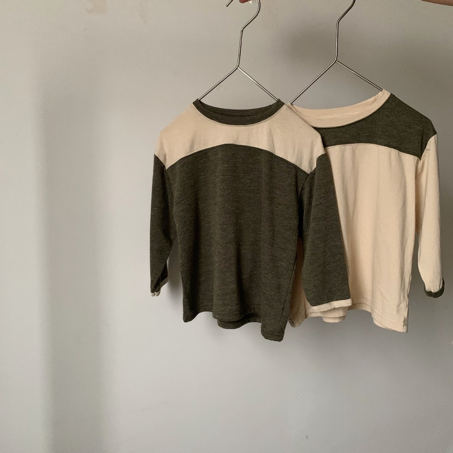 Men's and women's baby spliced round neck T-shirt