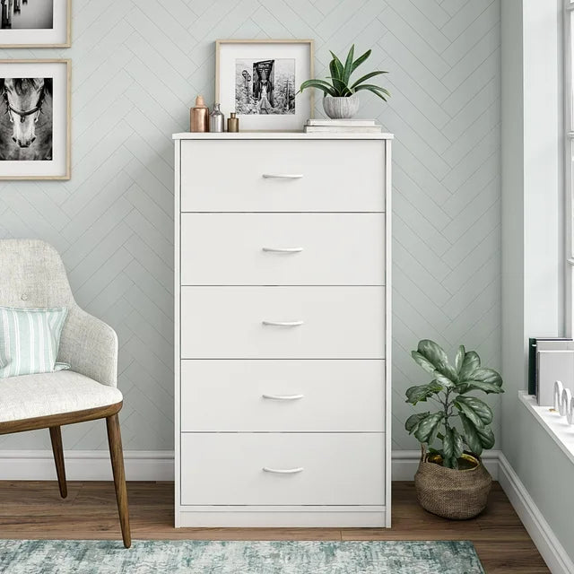 Classic Elegance: 5er-Kommode