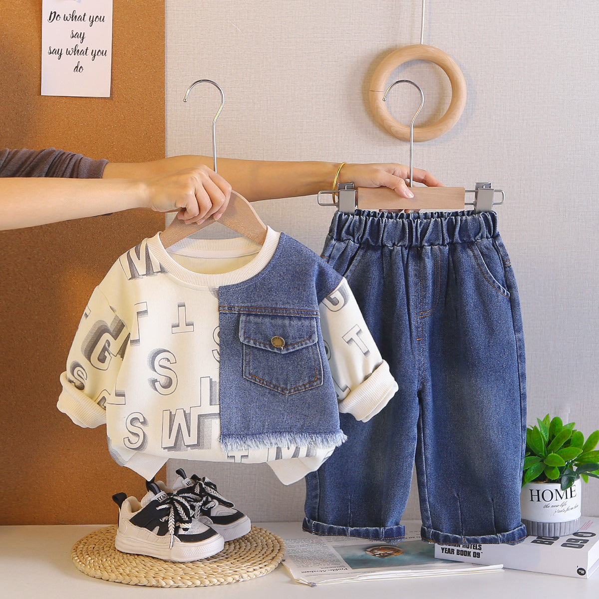 Spring and Autumn Round Neck Hoodie Two Piece Set for Baby Leisure