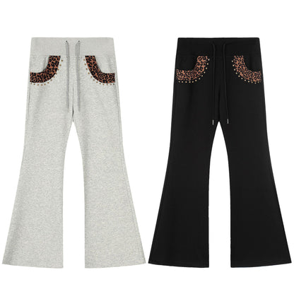 Retro spicy girl with slightly flared pants